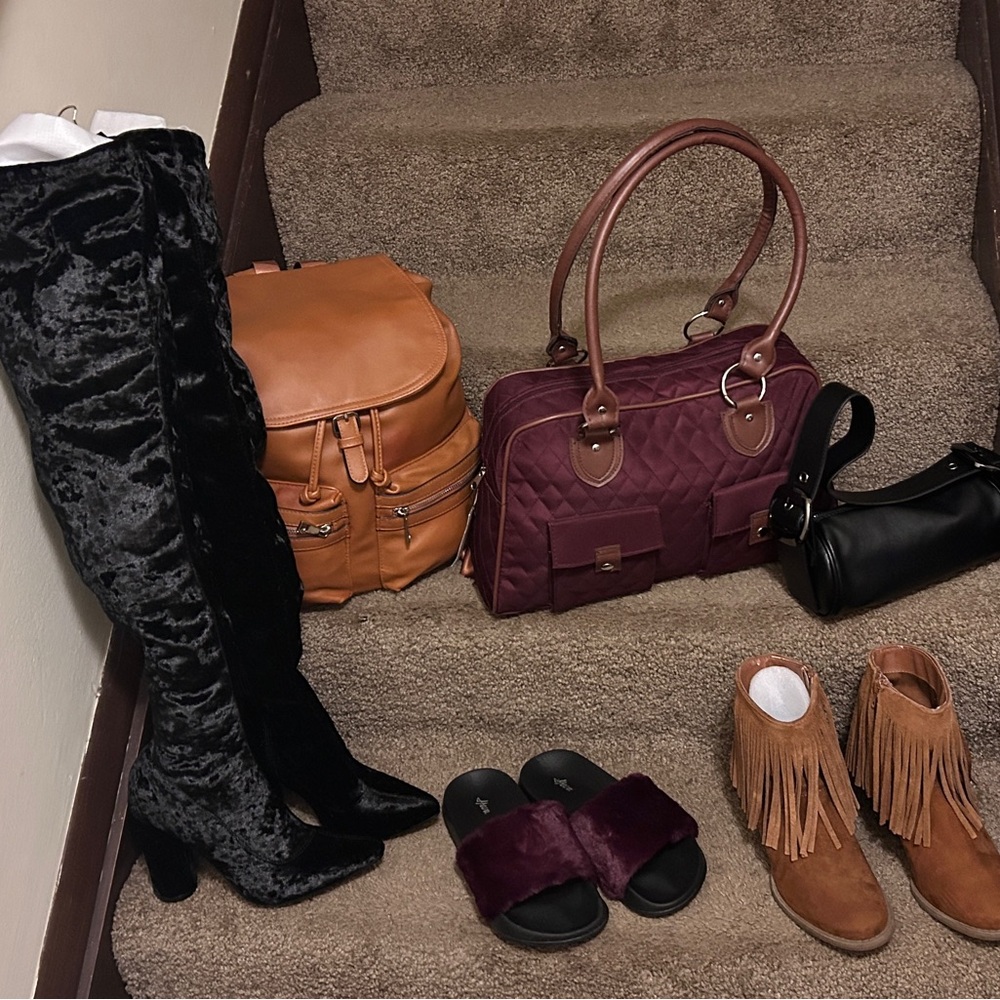 Lot of shoes & purses